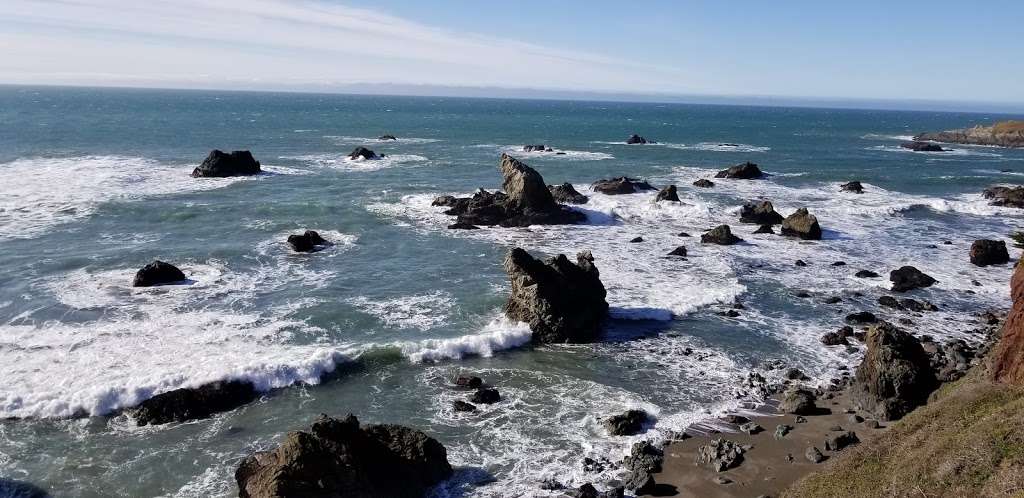 Rock Point Beach | 6707 CA-1, Bodega Bay, CA 94923