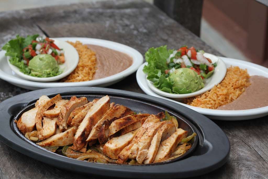 El Toro Mexican Restaurant | 7529 Bayway Dr, Baytown, TX 77520 | Phone: (281) 424-8016