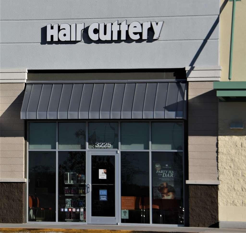Hair Cuttery | 3225 Vineland Rd, Kissimmee, FL 34746, USA | Phone: (407) 479-6114