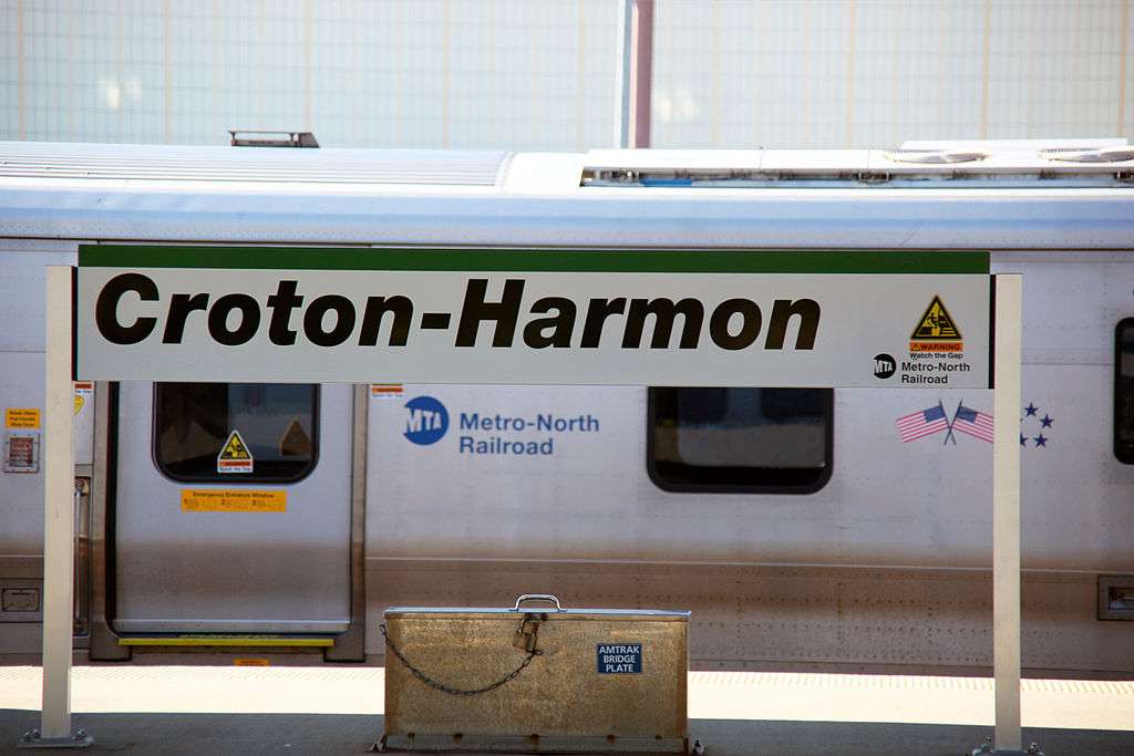 Croton-Harmon | 1 Croton Point Ave, Croton-On-Hudson, NY 10520, USA | Phone: (800) 872-7245