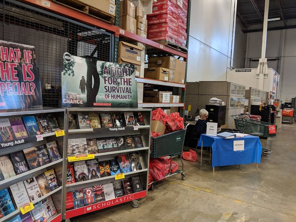 Scholastic Warehouse | 7501 N 81st St #200, Milwaukee, WI 53293 | Phone: (800) 724-6527