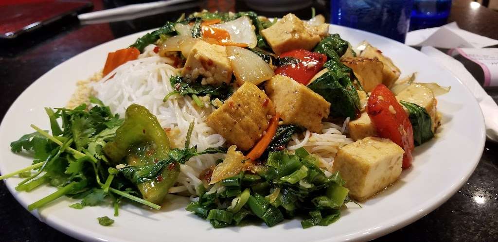 Pho Xpress | 310 E Round Grove Rd #100, Lewisville, TX 75067, USA | Phone: (469) 763-3299