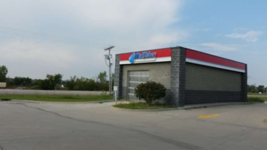 Fast Track | 420 Stone Creek Ave, Tonganoxie, KS 66086 | Phone: (913) 369-3314