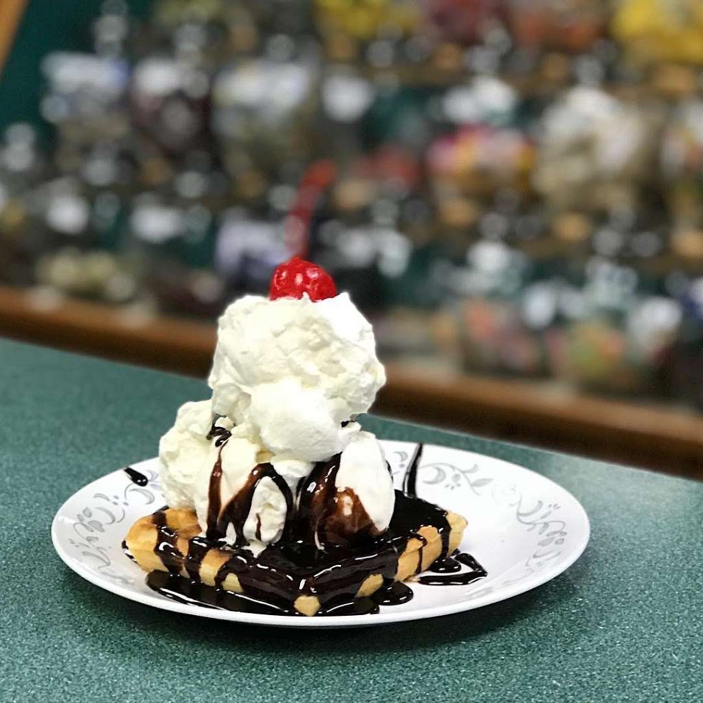 Eggers Ice Cream Parlor | 441 Clarke Ave, Staten Island, NY 10306, USA | Phone: (718) 280-1442