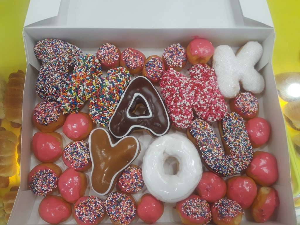 Heavenly Donuts | 1598 S Valley Pkwy # 102, Lewisville, TX 75067, USA | Phone: (972) 221-7030