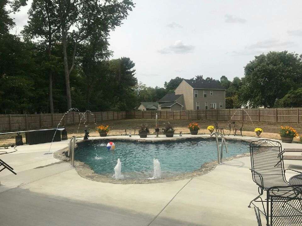 Swimmin Holes | 16100 Mystic Pl, Hughesville, MD 20637 | Phone: (240) 496-2938