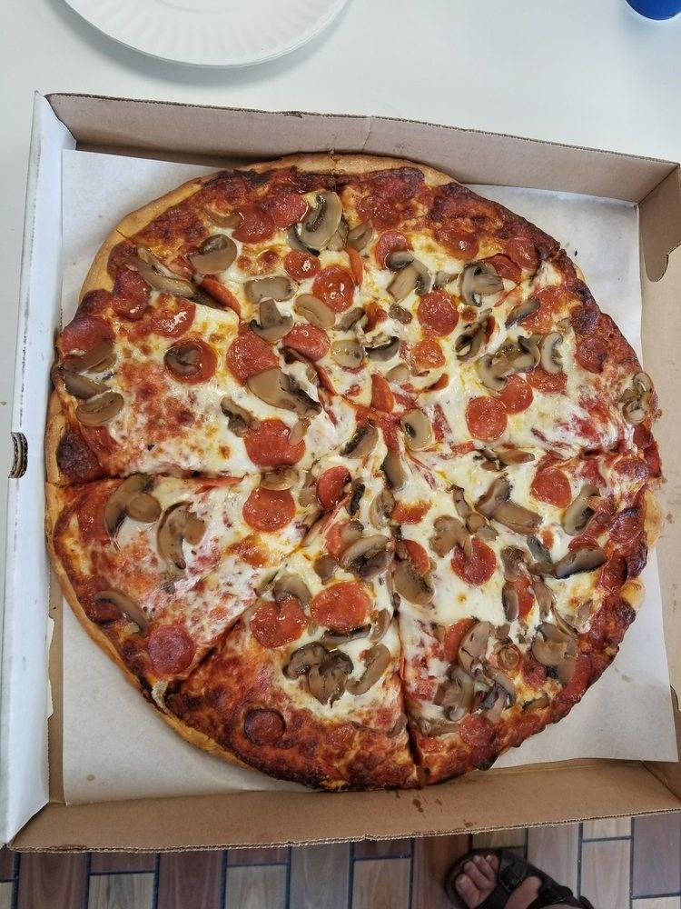 Carbones Pizza & Subs | 568 South Park Ave, Buffalo, NY 14204, USA | Phone: (716) 855-1749