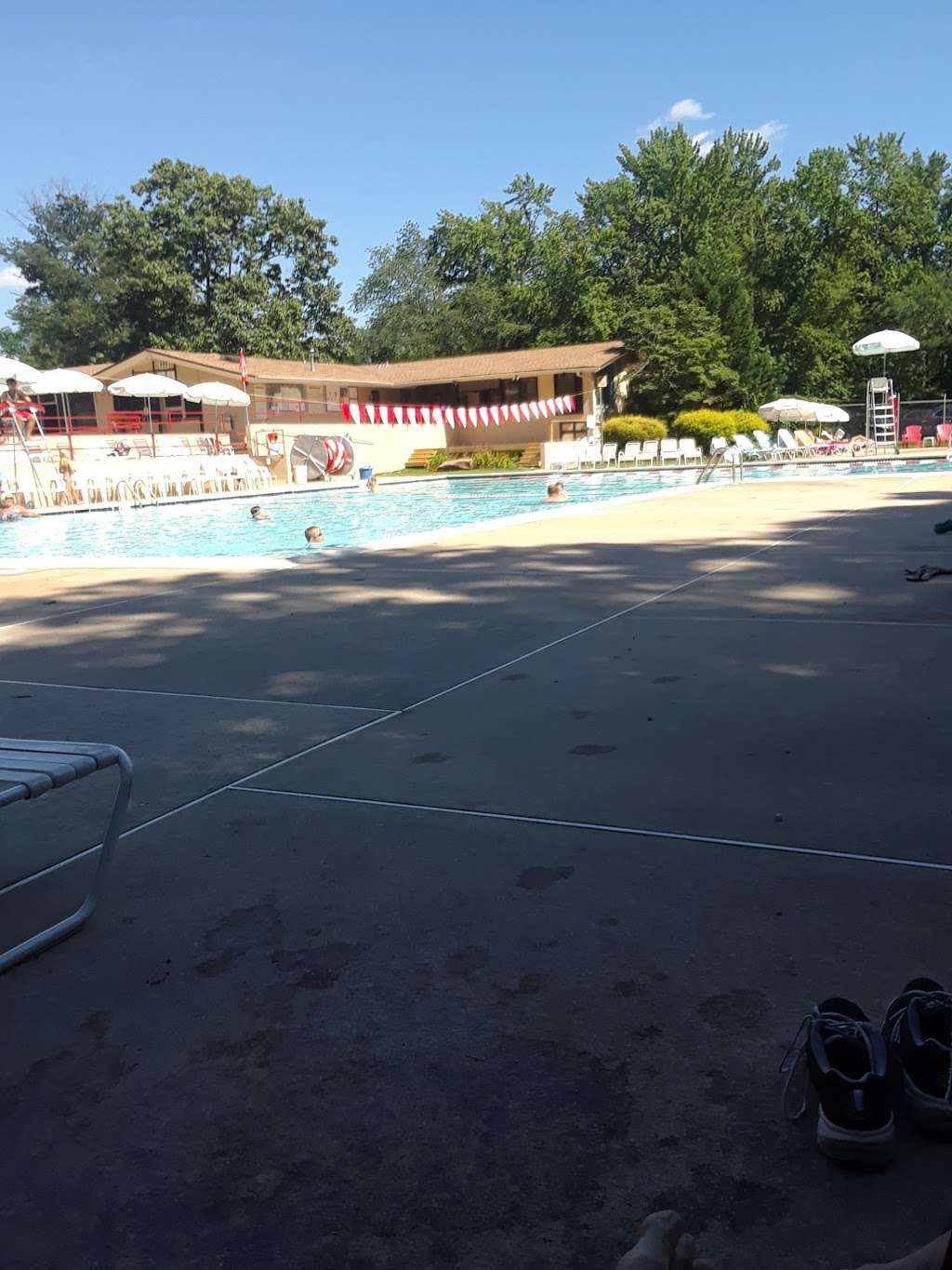 Covered Bridge Swim Club | 1 Aqua Ln, Cherry Hill, NJ 08034, USA | Phone: (856) 429-6620