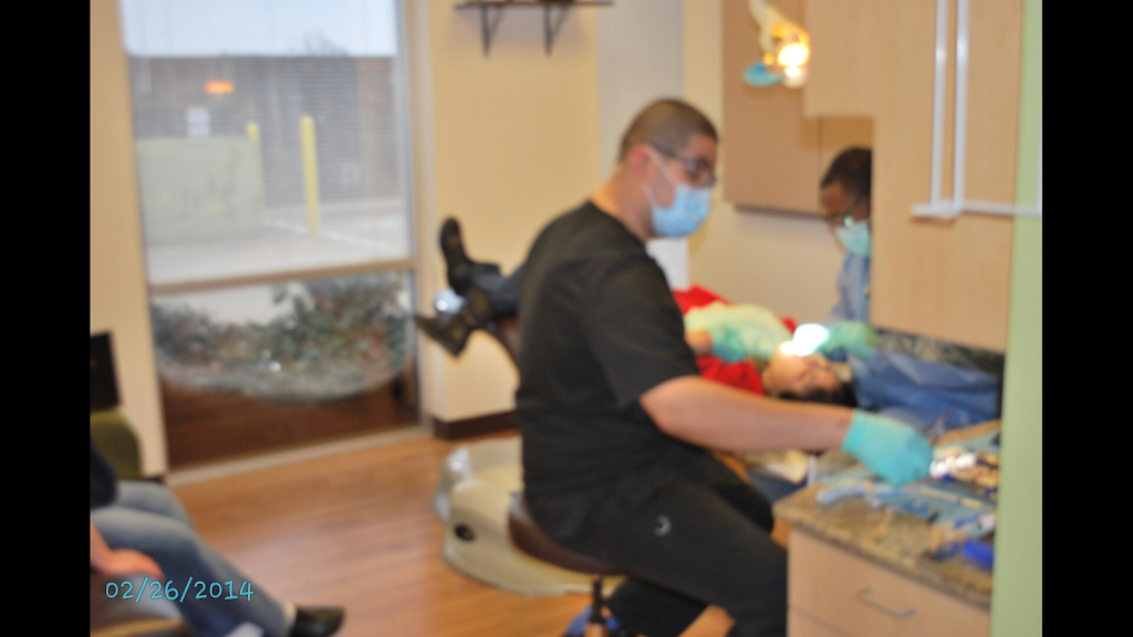 Carrollton Dental Assistant School Training | 1111 W Frankford Rd #101, Carrollton, TX 75007, USA | Phone: (469) 570-2972