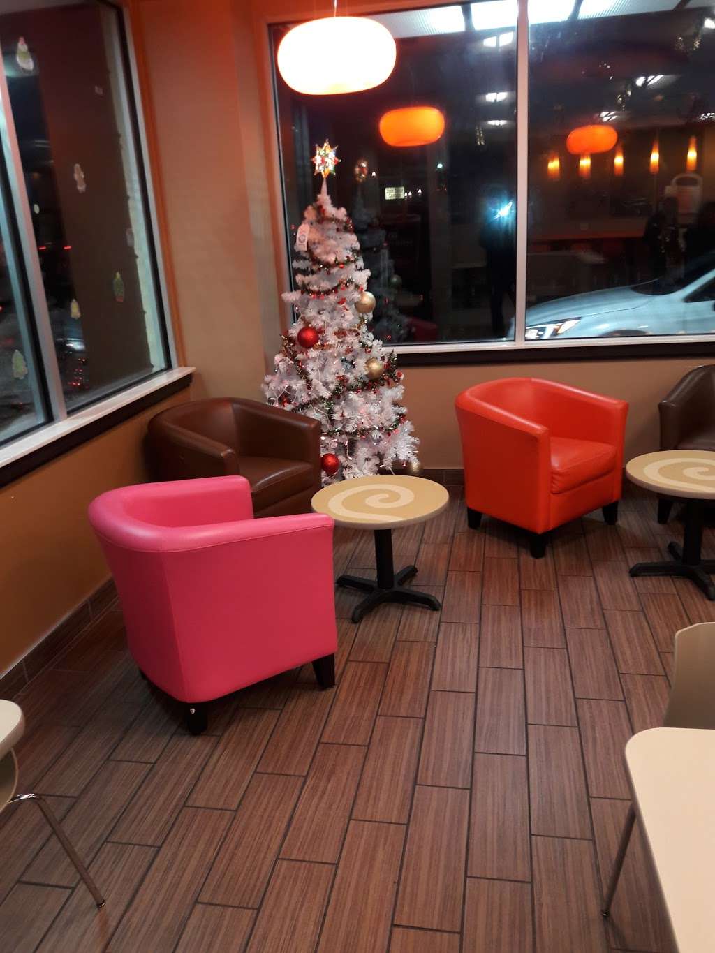 Dunkin Donuts | 3606 Linden St, Bethlehem, PA 18020, USA | Phone: (610) 865-2299