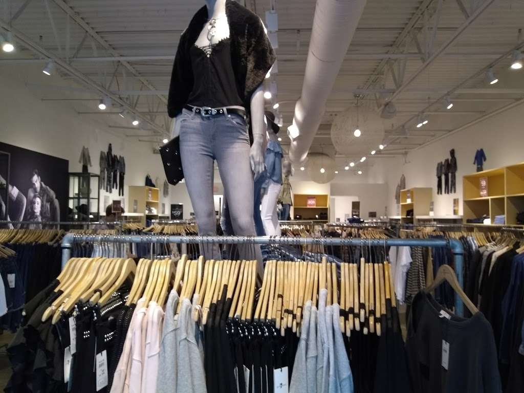 7 For All Mankind Outlet | 2742 Livermore Outlets Dr, Livermore, CA 94551, USA | Phone: (925) 443-4343