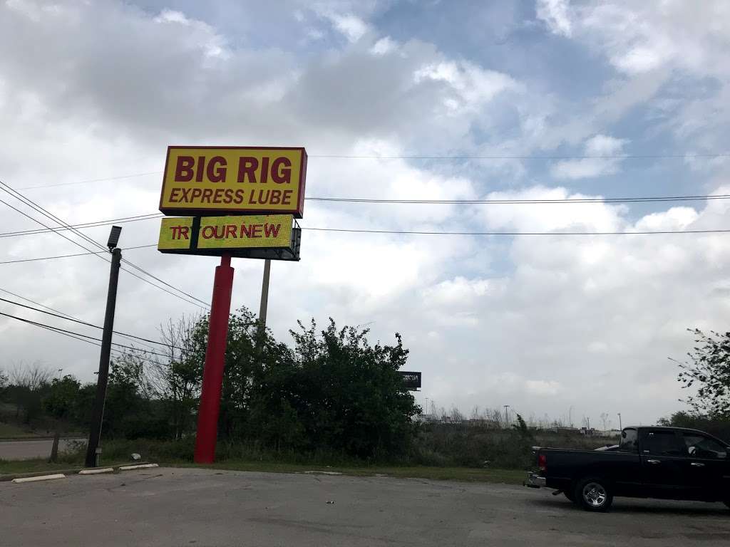 Big Rig Express Lube | 932 TX-146, La Porte, TX 77571, USA | Phone: (281) 867-9526