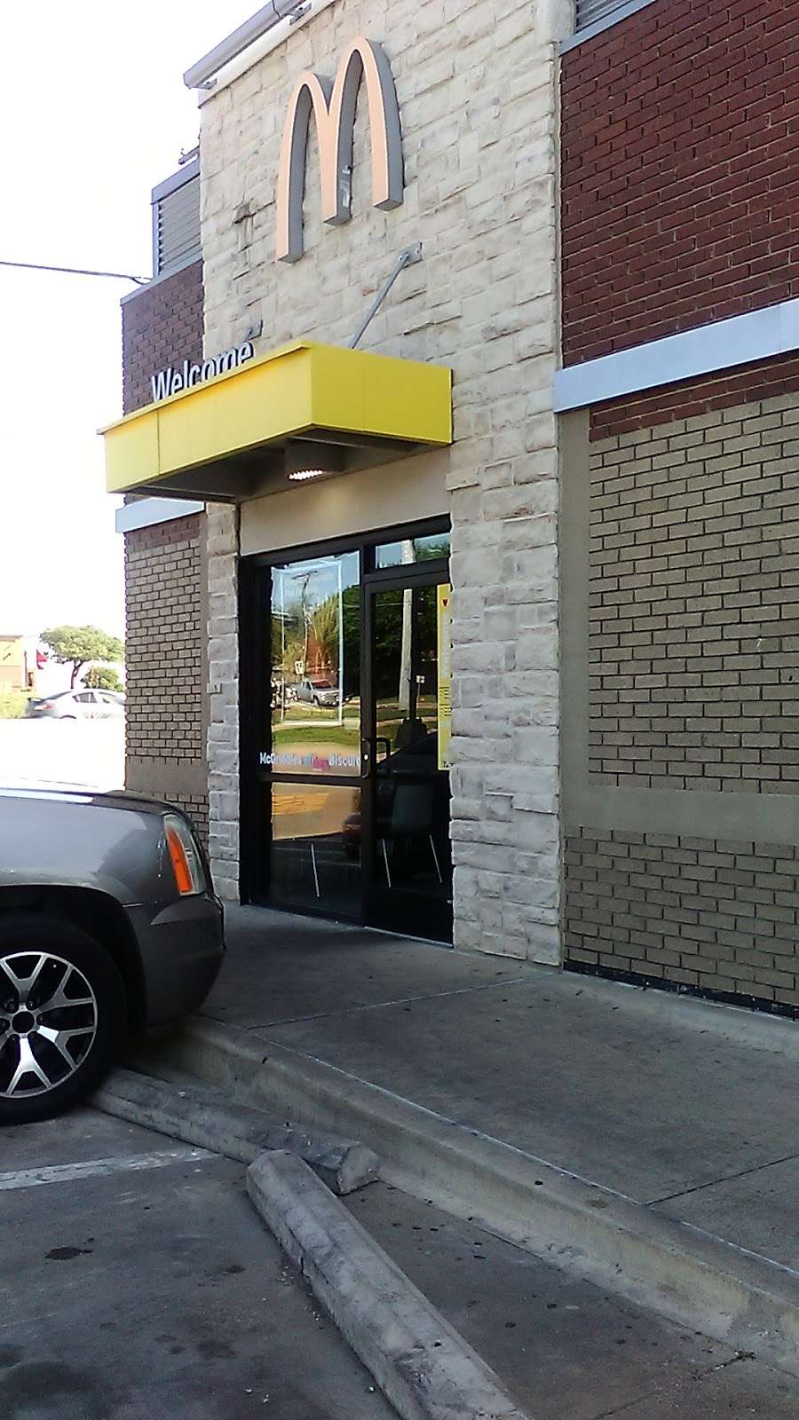 McDonalds | 2012 Scyene Rd, Mesquite, TX 75149, USA | Phone: (972) 289-2950