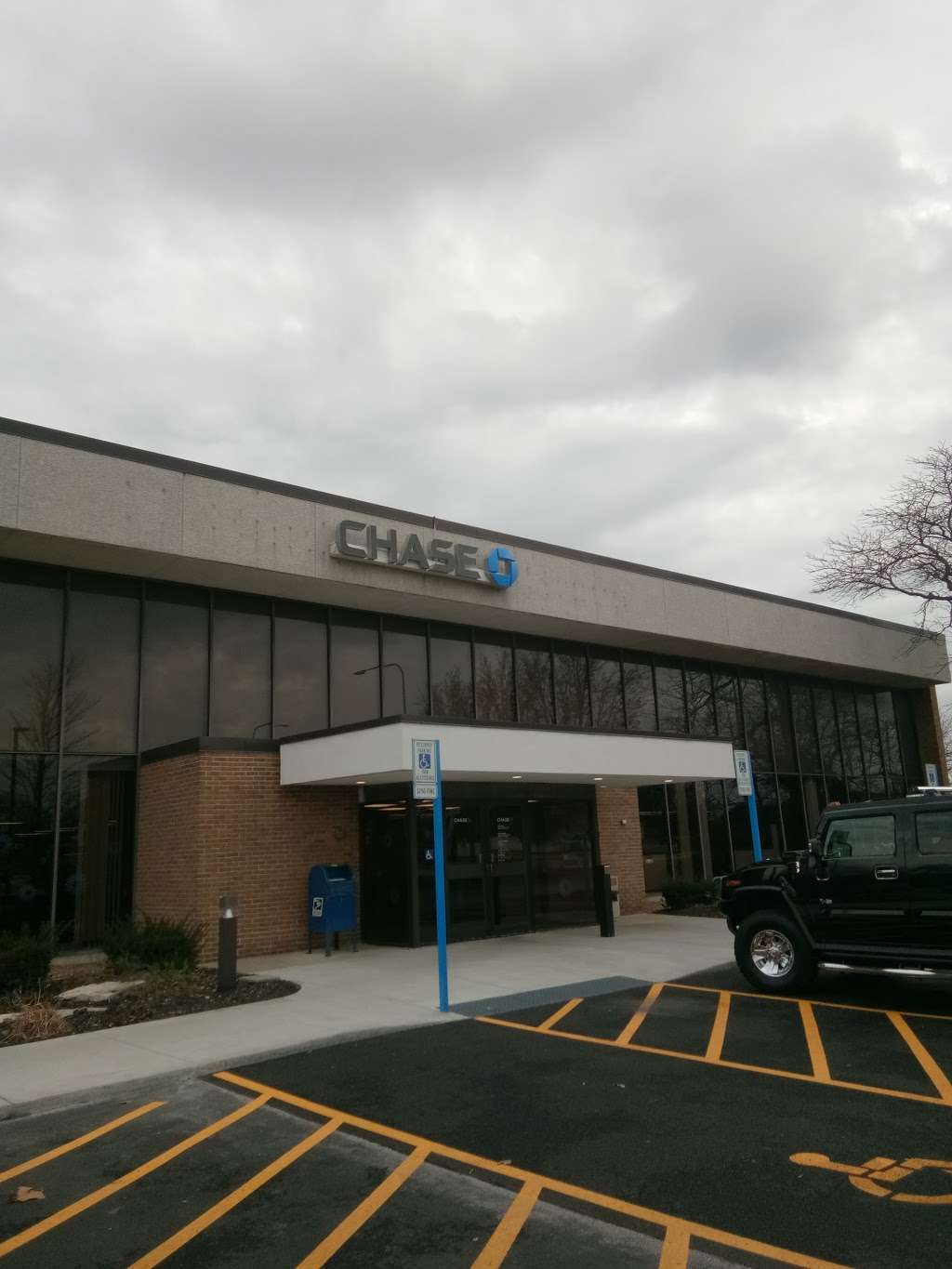 Chase Bank | 100 E Higgins Rd, Elk Grove Village, IL 60007, USA | Phone: (847) 439-1666