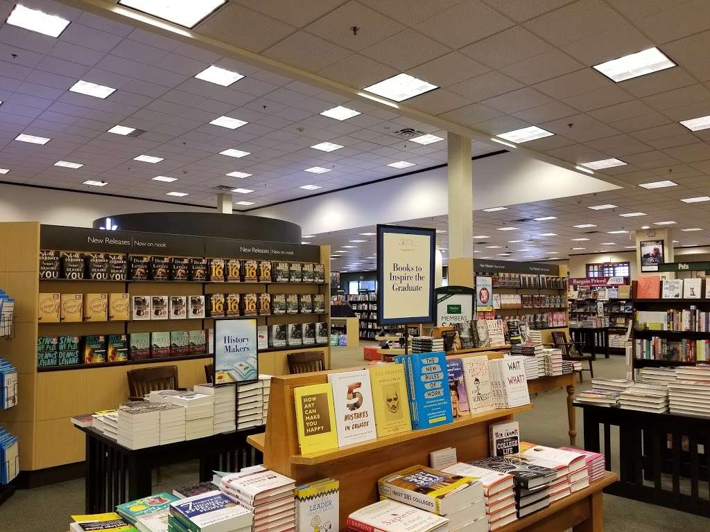 Barnes & Noble | 14347 W Colfax Ave, Golden, CO 80401, USA | Phone: (303) 215-9060