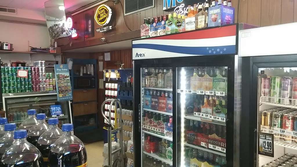 Sams Food & Liquor-Bar | 7801 43rd St, Lyons, IL 60534, USA | Phone: (708) 447-2009