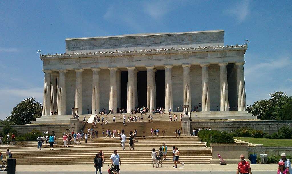 Lincoln Memorial | 2 Lincoln Memorial Cir NW, Washington, DC 20037, USA | Phone: (202) 426-6841