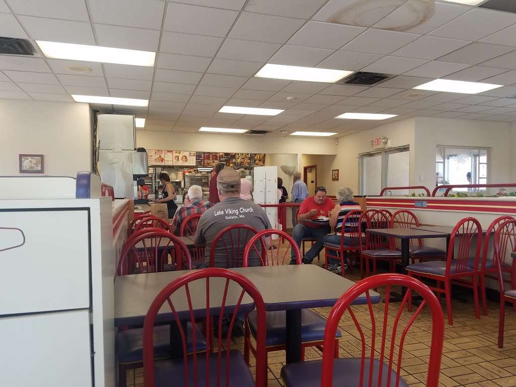 KFC | 708 E Baldwin St, Cameron, MO 64429, USA | Phone: (816) 632-6234