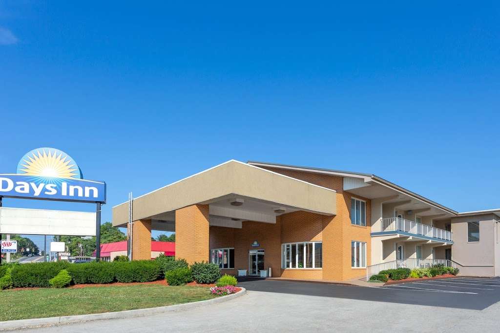 Days Inn by Wyndham Breezewood | 16407 Lincoln Hwy, Breezewood, PA 15533, USA | Phone: (814) 735-4352