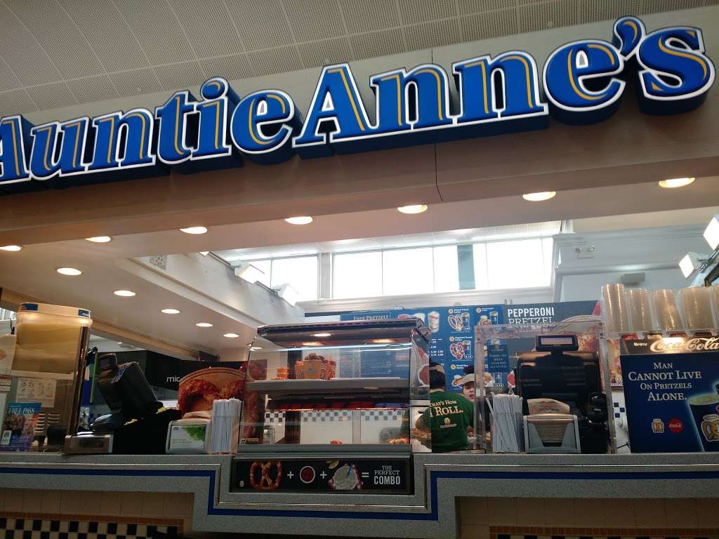 Auntie Annes | 4104 N Harlem Ave #79, Norridge, IL 60706, USA | Phone: (708) 456-4627