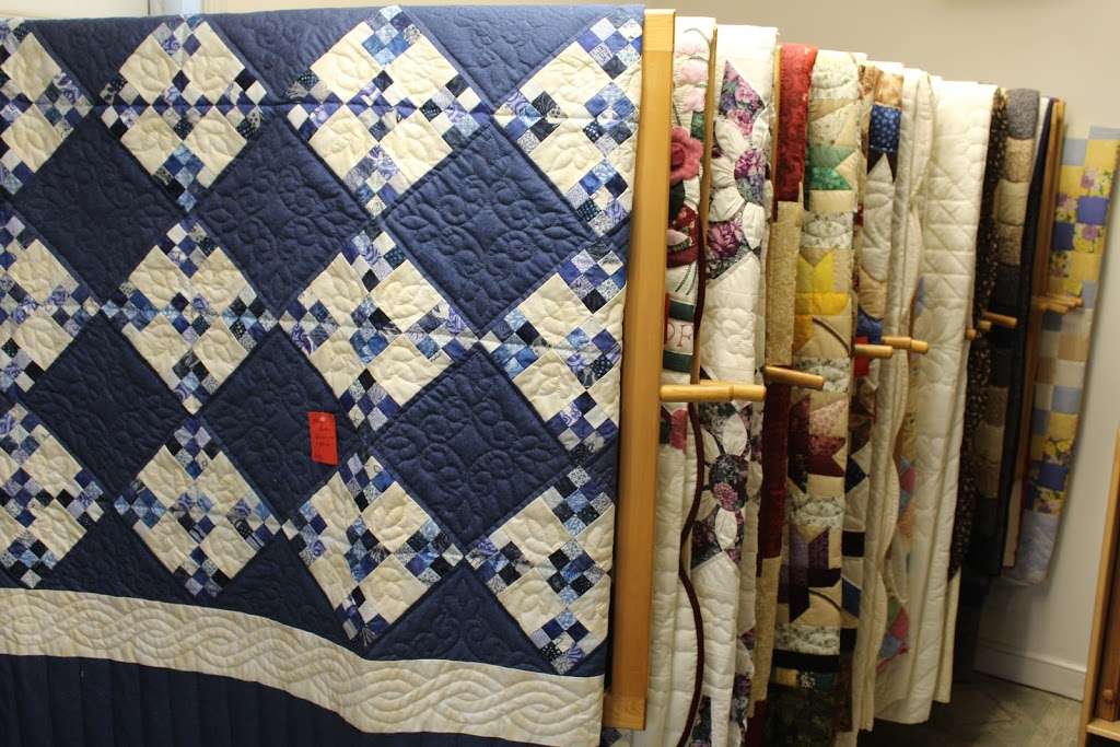 Eshs Handmade Quilts | 9741, 3829 Old Philadelphia Pike, Gordonville, PA 17529 | Phone: (717) 768-8435