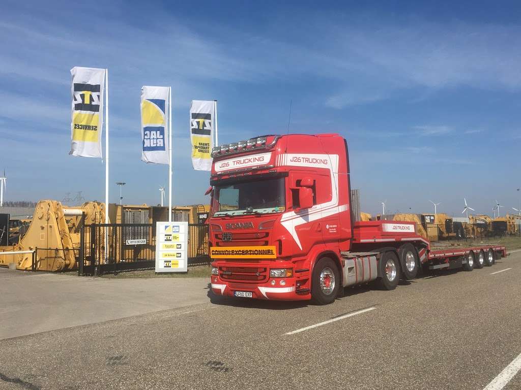 J26 TRUCKING HEAVY HAULAGE | J26 Truck Park, Honey Ln, Waltham Abbey EN9 3QU, UK | Phone: 07860 292900