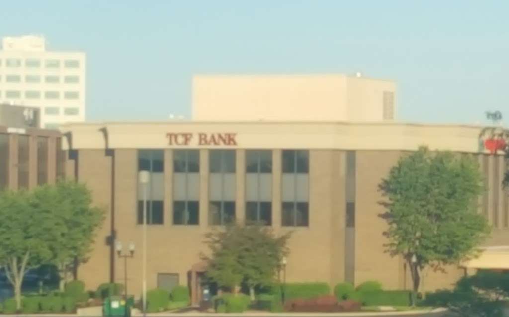 TCF Bank | 555 E Butterfield Rd, Lombard, IL 60148, USA | Phone: (800) 823-2265