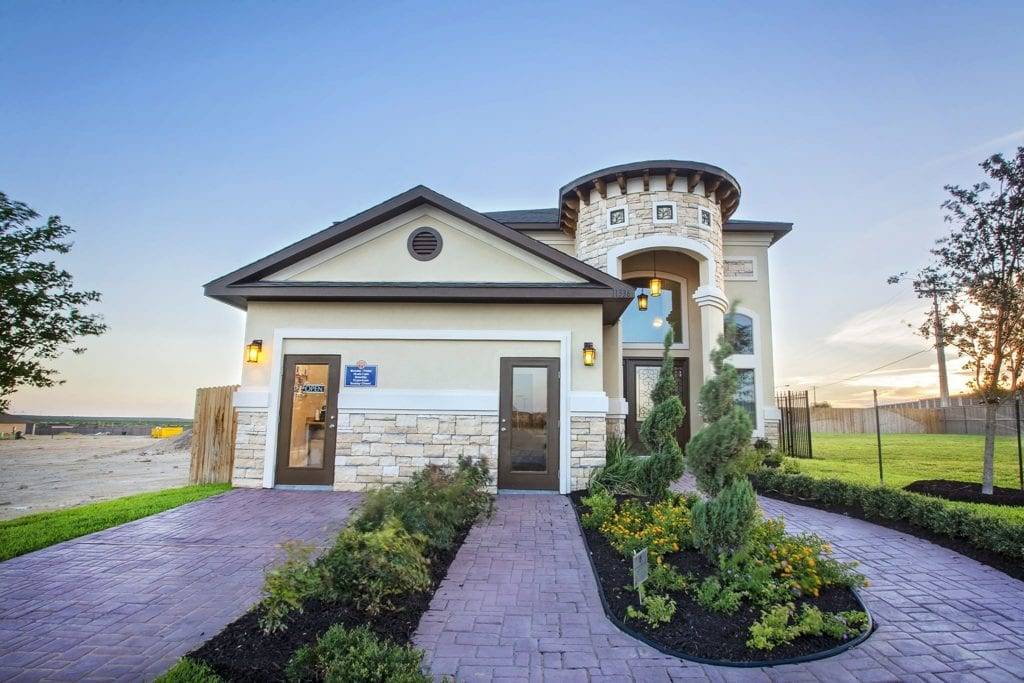 WestWind Homes Manuel Robles 2017 Port Miami St, Laredo, TX 78045