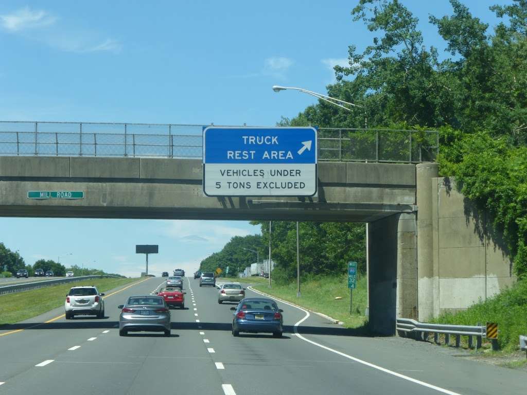 Truck Rest Area | I-80, Wharton, NJ 07885, USA