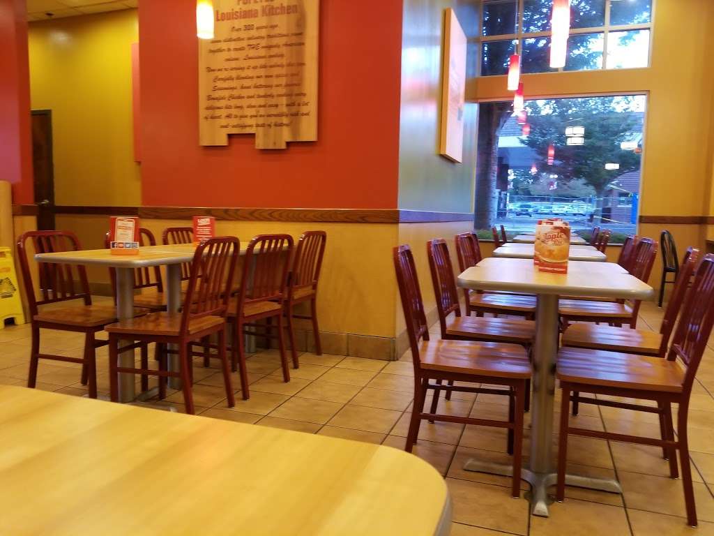 Popeyes Louisiana Kitchen | 5131 Westfields Blvd, Centreville, VA 20120, USA | Phone: (703) 222-5958