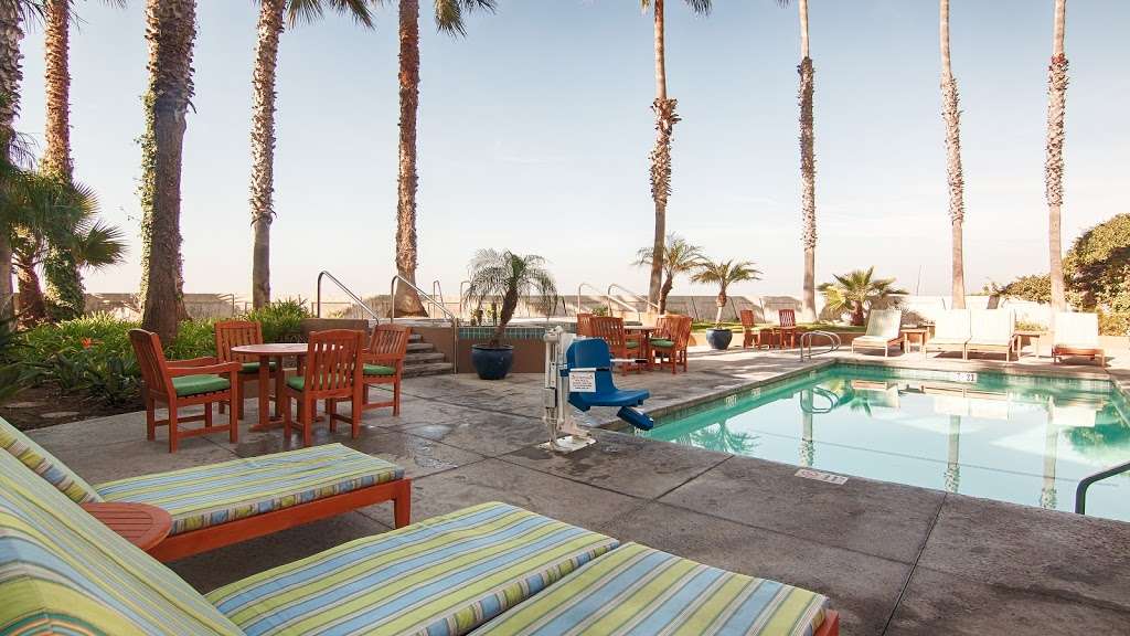 The Portofino Hotel & Marina | 260 Portofino Way, Redondo Beach, CA 90277 | Phone: (310) 379-8481
