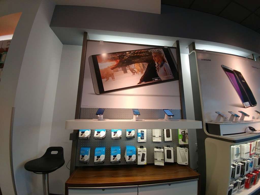 AT&T Store | 767 Shoppes Blvd, North Brunswick Township, NJ 08902, USA | Phone: (732) 247-2233