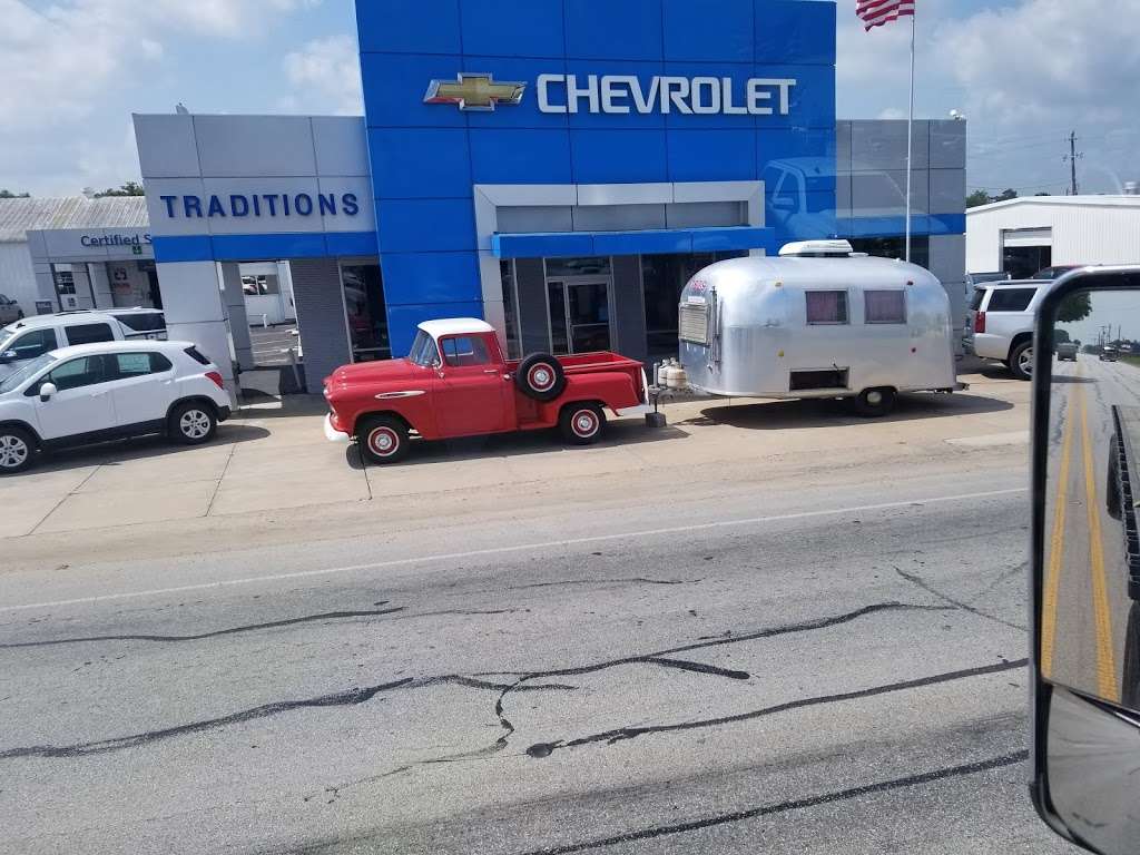 Traditions Chevrolet | 843 Main St, East Bernard, TX 77435, USA | Phone: (979) 282-3139