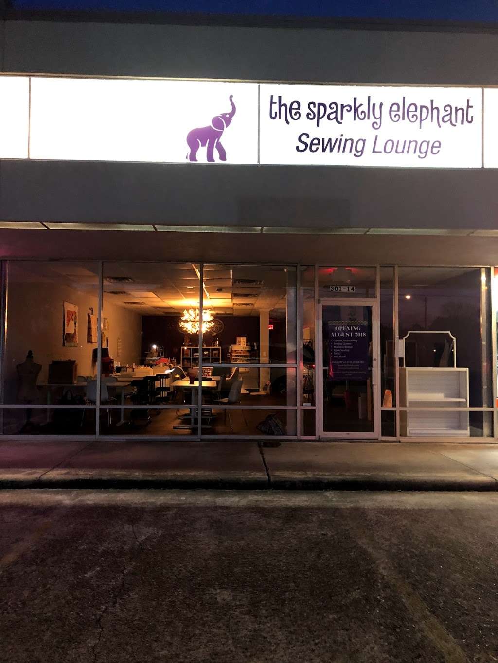 Sparkly Elephant Sewing Lounge | 301 W Edgewood Dr #14, Friendswood, TX 77546, USA | Phone: (832) 895-9208