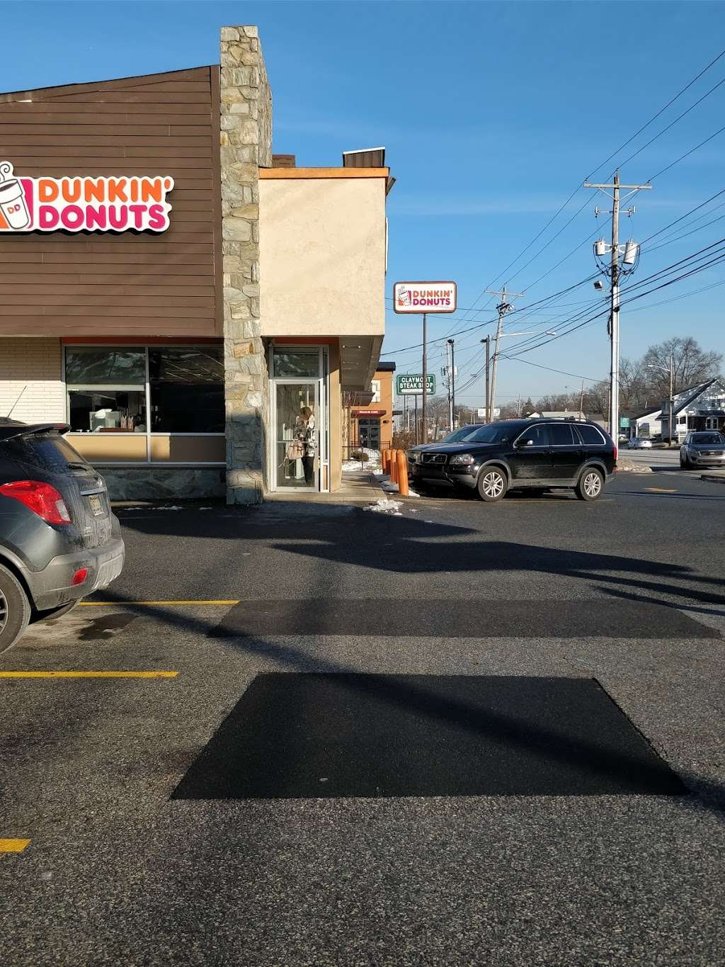 Dunkin Donuts | 2706 Concord Pike, Wilmington, DE 19803, USA | Phone: (302) 478-0539