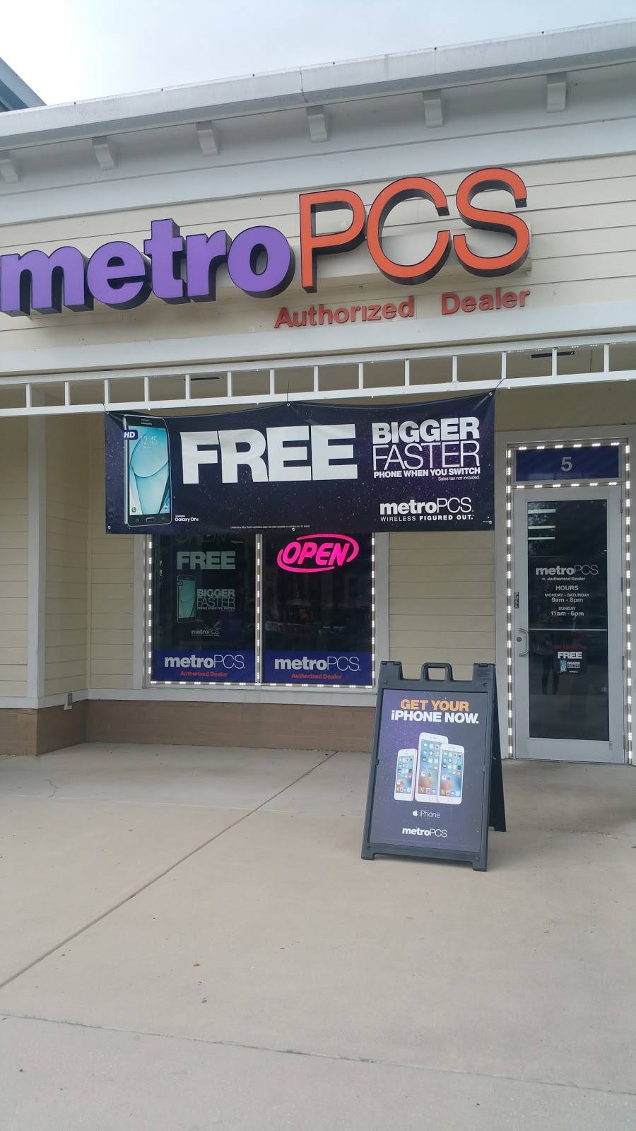 Metro by T-Mobile | 195 Malabar Rd, Palm Bay, FL 32907, USA | Phone: (321) 499-3959