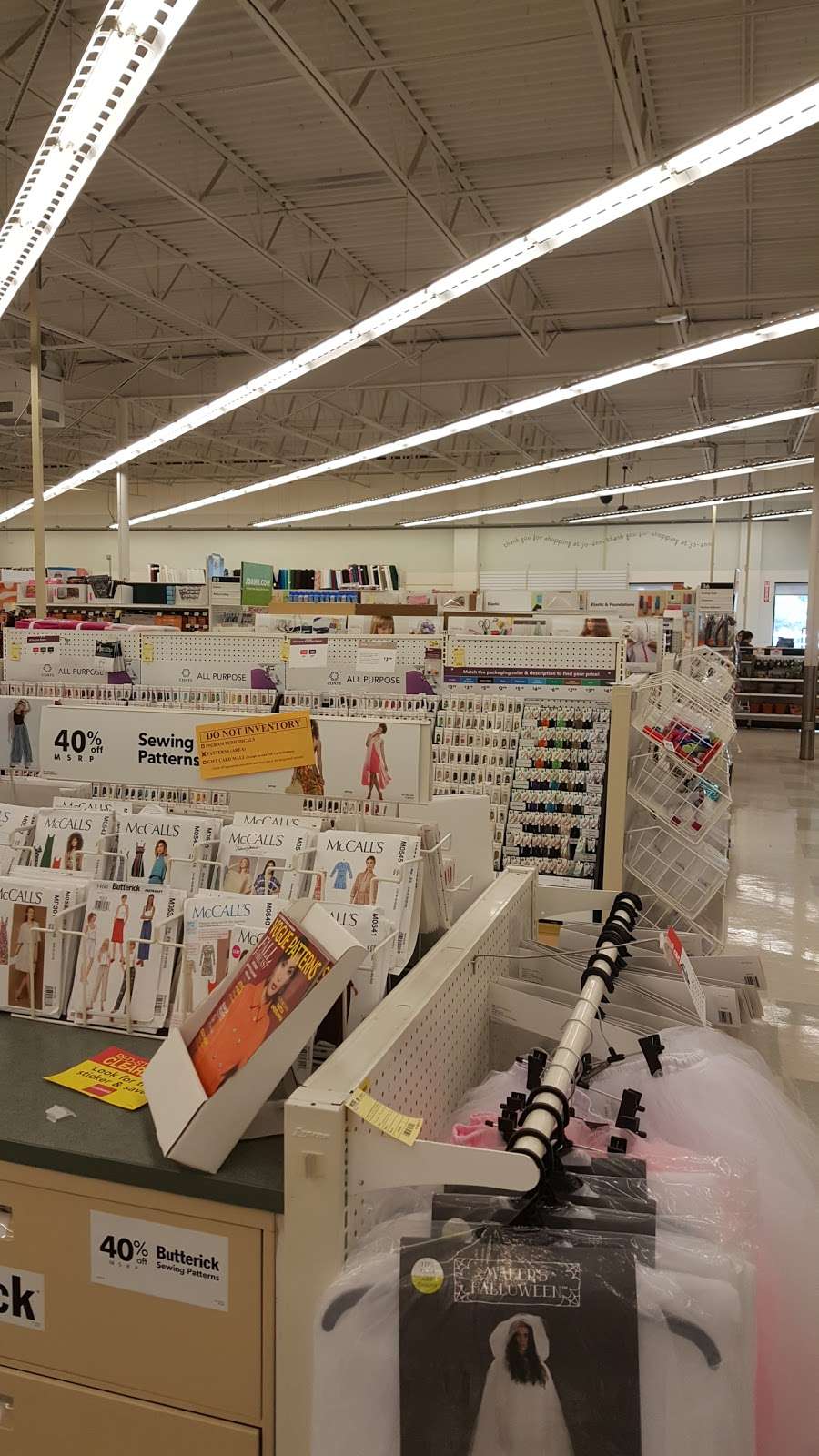 JOANN Fabrics and Crafts | 16800 W Bluemound Rd, Brookfield, WI 53005 | Phone: (262) 786-6430