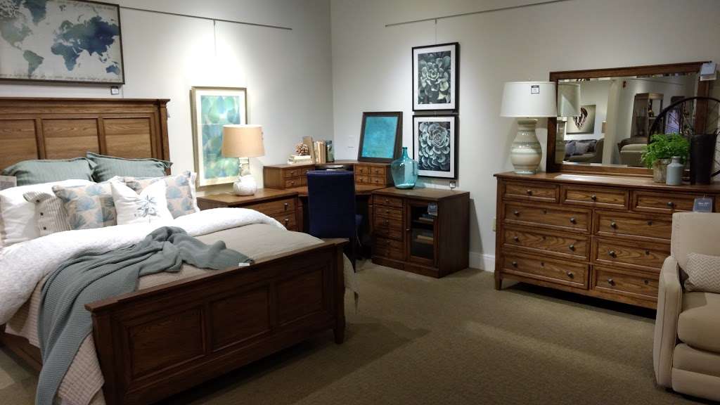 Bassett Home Furnishings | 11700 Carolina Pl Pkwy, Pineville, NC 28134, USA | Phone: (704) 540-6353