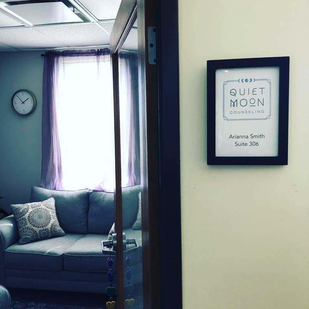 Quiet Moon Counseling - Arianna Smith, LPC, EMDR | 5912 S Cody St #306, Littleton, CO 80123, USA | Phone: (720) 772-7413