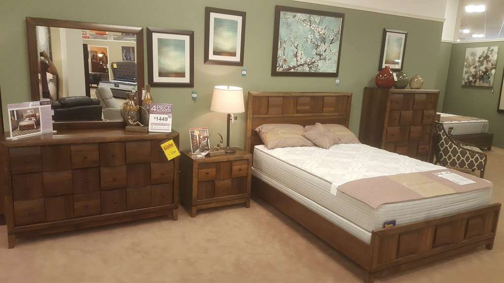 Raymour & Flanigan Furniture and Mattress Store | 6115 E Black Horse Pike, Egg Harbor Township, NJ 08234, USA | Phone: (609) 407-9404