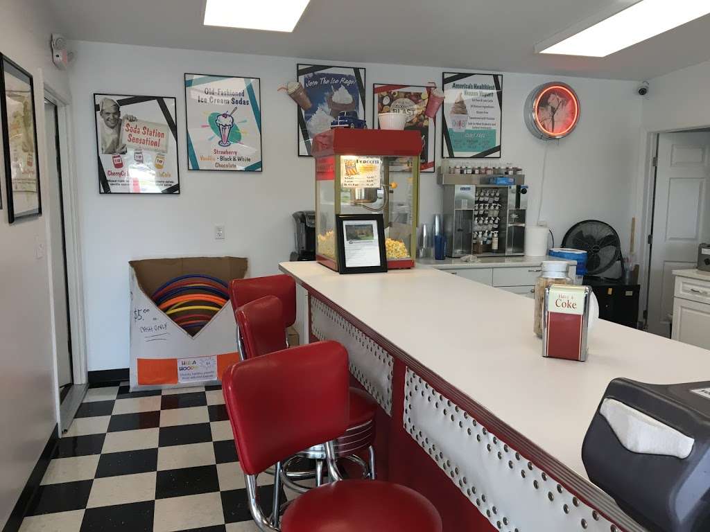 Thee Ice Cream Parlor | 463 US-202, Flemington, NJ 08822 | Phone: (908) 284-1233