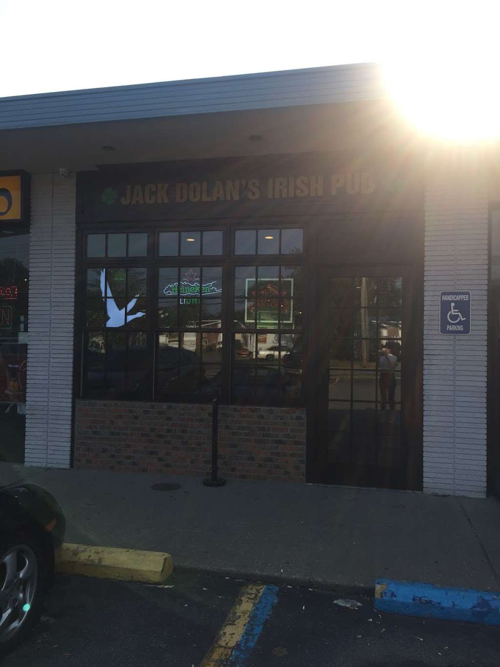 Jack Dolan’s Irish Pub | 296 Maple Ave, Smithtown, NY 11787, USA | Phone: (631) 724-1500