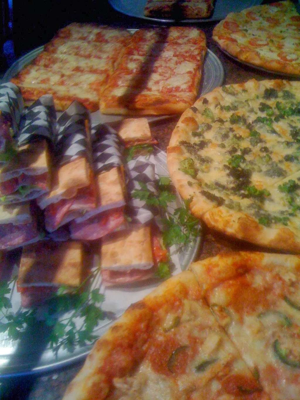 Cafe Zoe & Pizza | 1100 E Hector St, Conshohocken, PA 19428 | Phone: (610) 260-9828