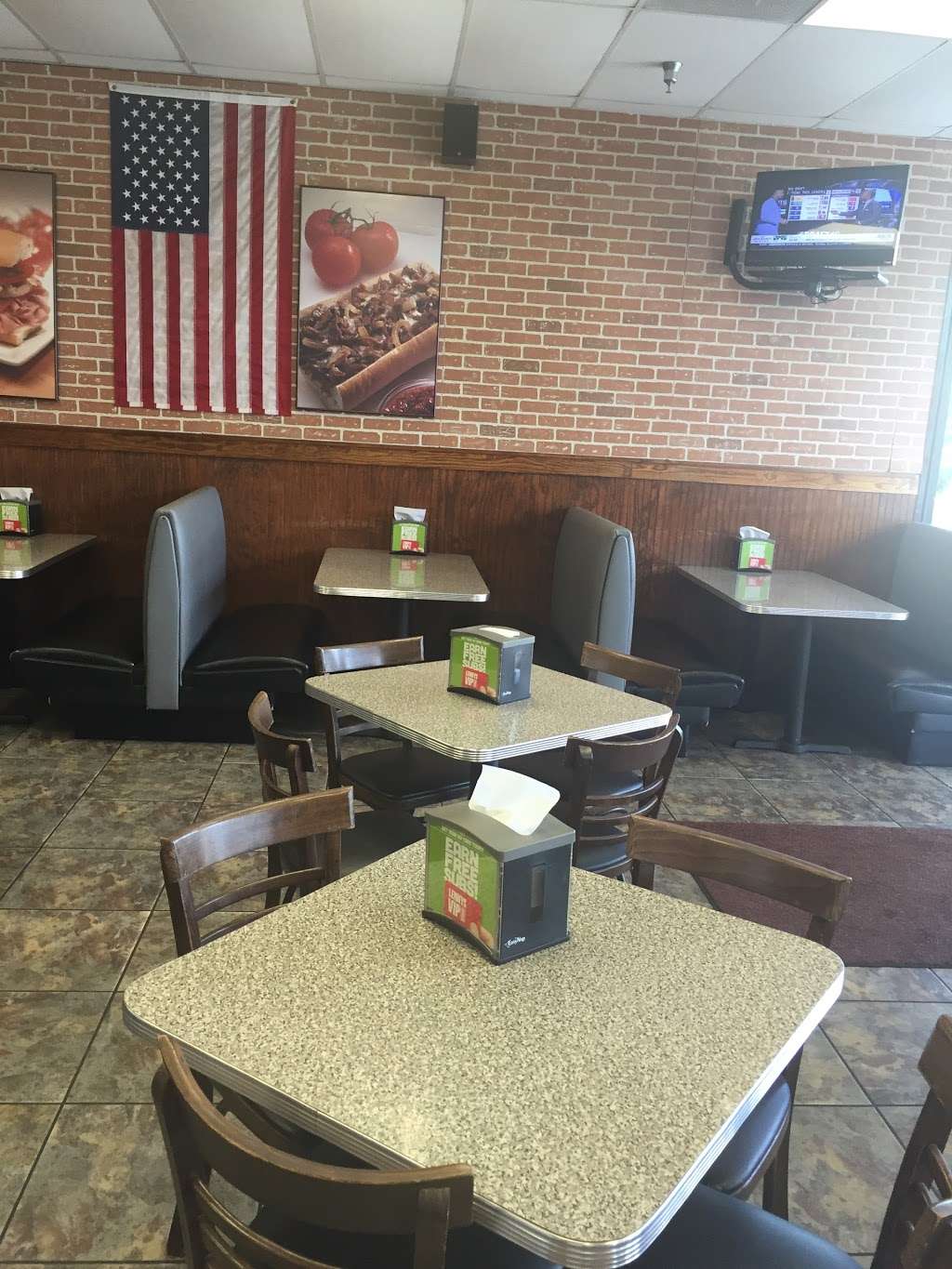 Lennys Grill & Subs | 1500 Research Forest Dr Suite 190, Shenandoah, TX 77381, USA | Phone: (281) 298-2997