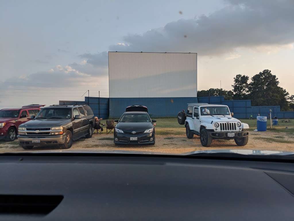 Showboat Drive-In | 22422 Farm to Market 2920, Hockley, TX 77447, USA | Phone: (281) 351-5224