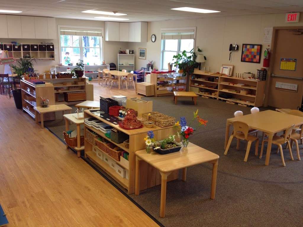 Greenbrook Montessori School | 1675 Greenbrook Blvd, Hanover Park, IL 60133, USA | Phone: (630) 830-1675