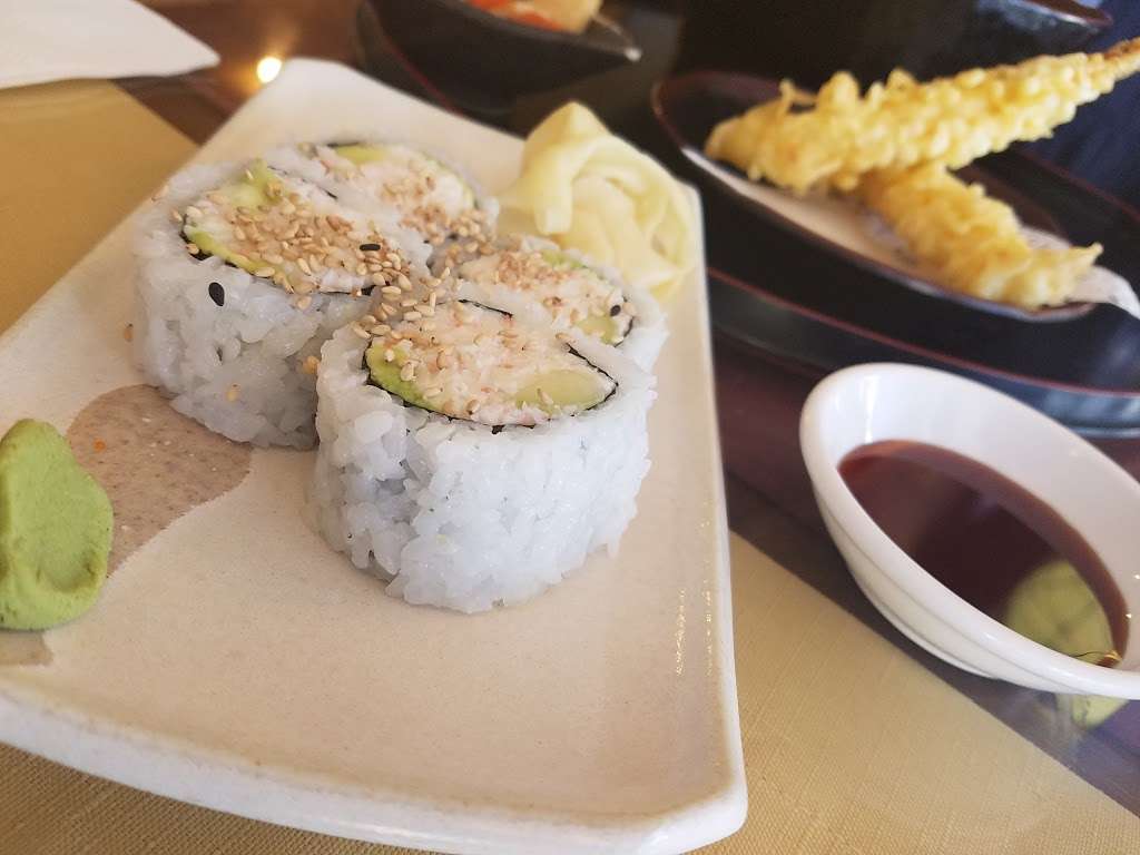 Domo Sushi & Roll | 1375 N Grand Ave, Walnut, CA 91789 | Phone: (909) 598-8291