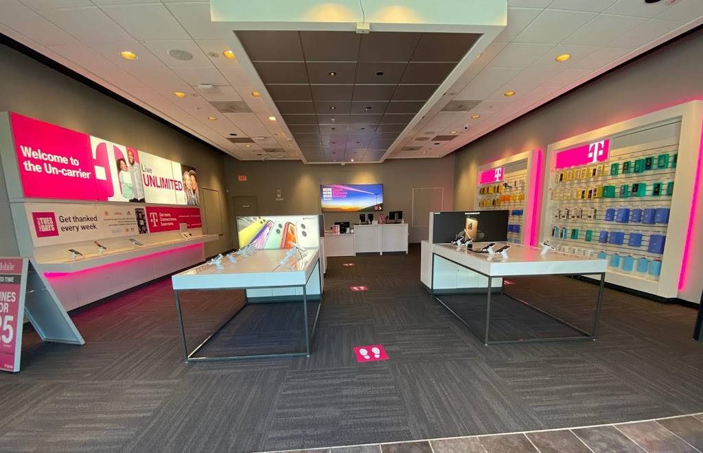 T-Mobile | 8695 SW Jack Burns Blvd Ste G, Wilsonville, OR 97070 | Phone: (503) 454-0454