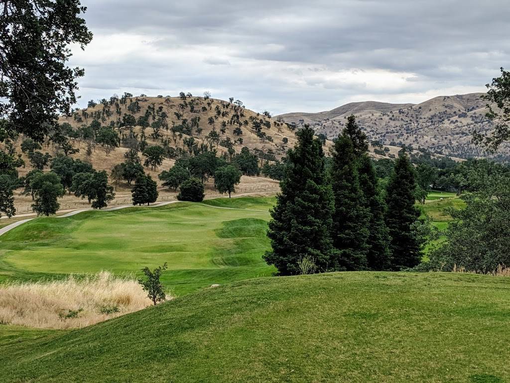 Eagle Springs Golf & Country | 21722 Fairway Oaks Ln, Friant, CA 93626, USA | Phone: (559) 325-8900