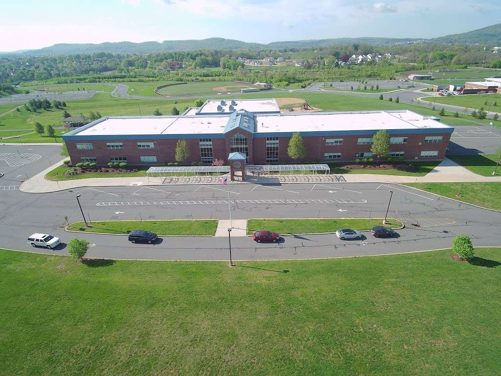 Green Valley Elementary School | 270 Green Valley Rd, Reading, PA 19608, USA | Phone: (610) 670-0180